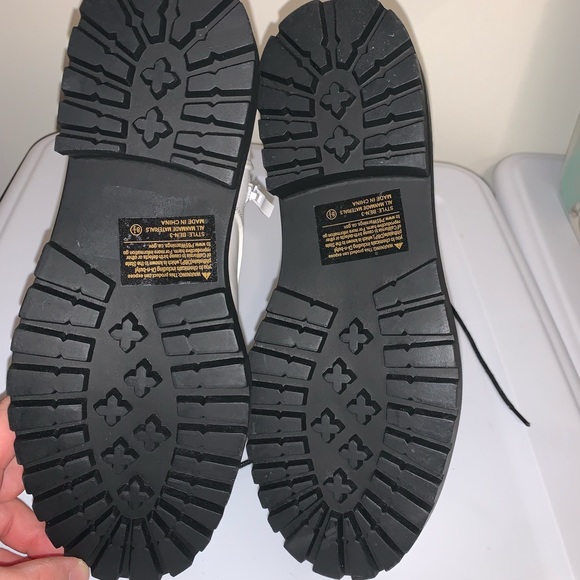 NWOT WEEBOO boots size 8,5 - Picture 2 of 5